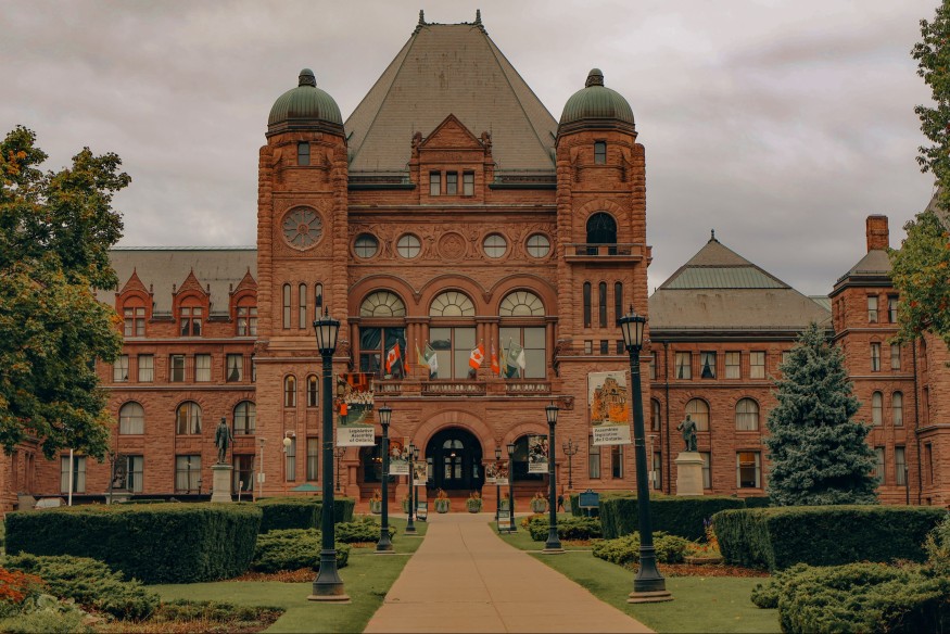Le premier ministre Ford suspend les travaux parlementaires jusqu’au 27 octobre
